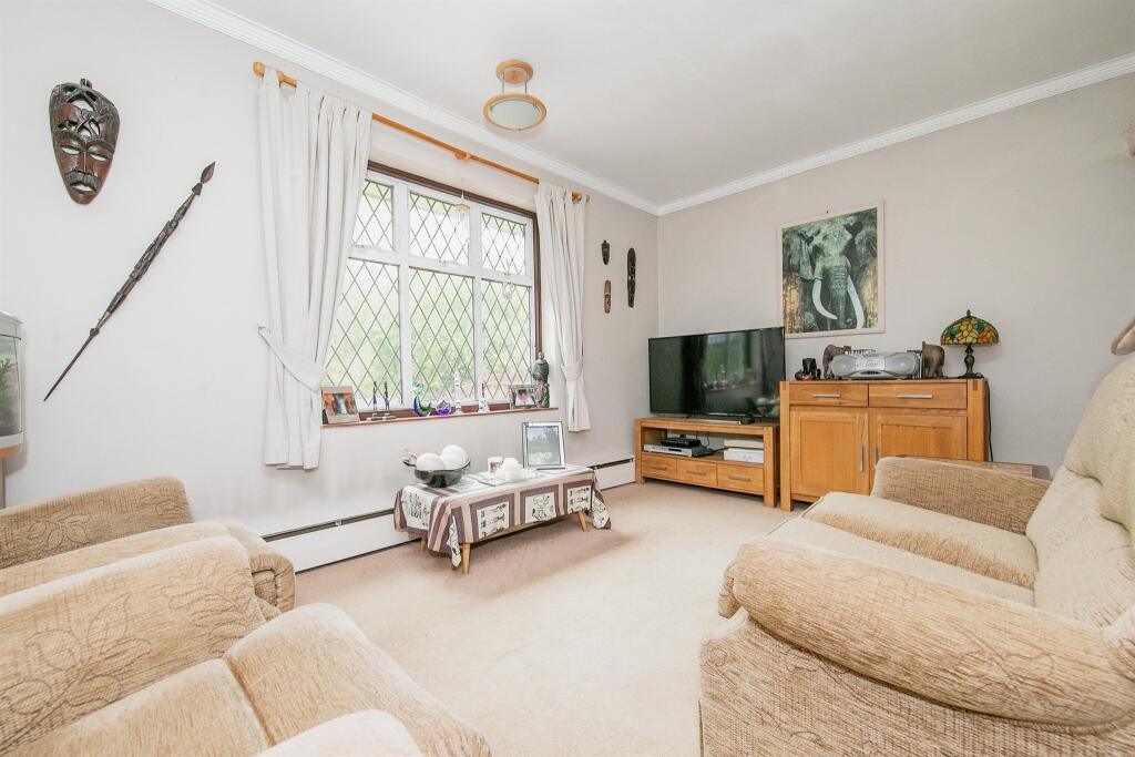 Additional property image - Thorpe Park Lane, Thorpe-Le-Soken, Clacton-On-Sea