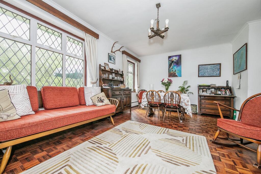Additional property image - Thorpe Park Lane, Thorpe-Le-Soken, Clacton-On-Sea