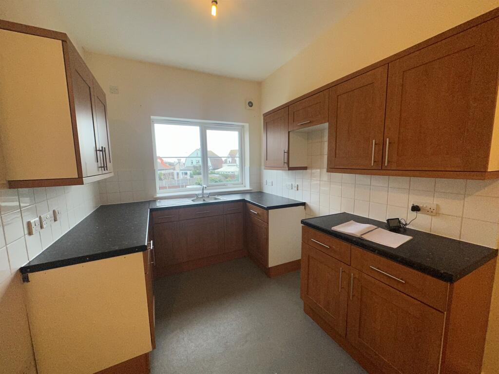 Additional property image - Garden Road, Jaywick, Clacton-On-Sea