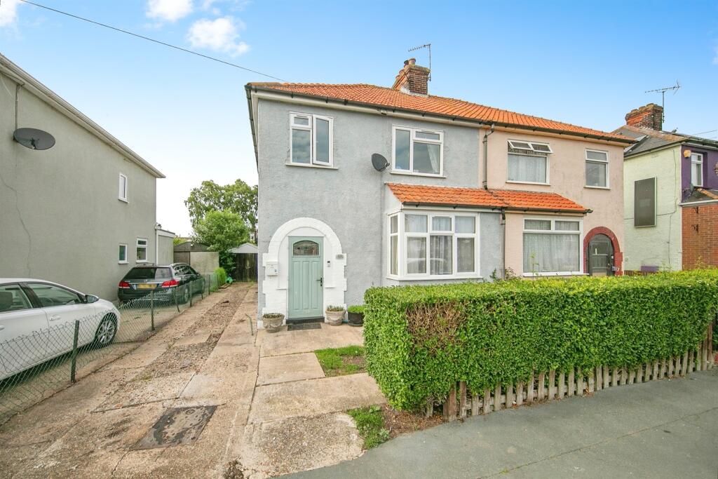 Main image of property: Coopers Lane, Clacton-On-Sea