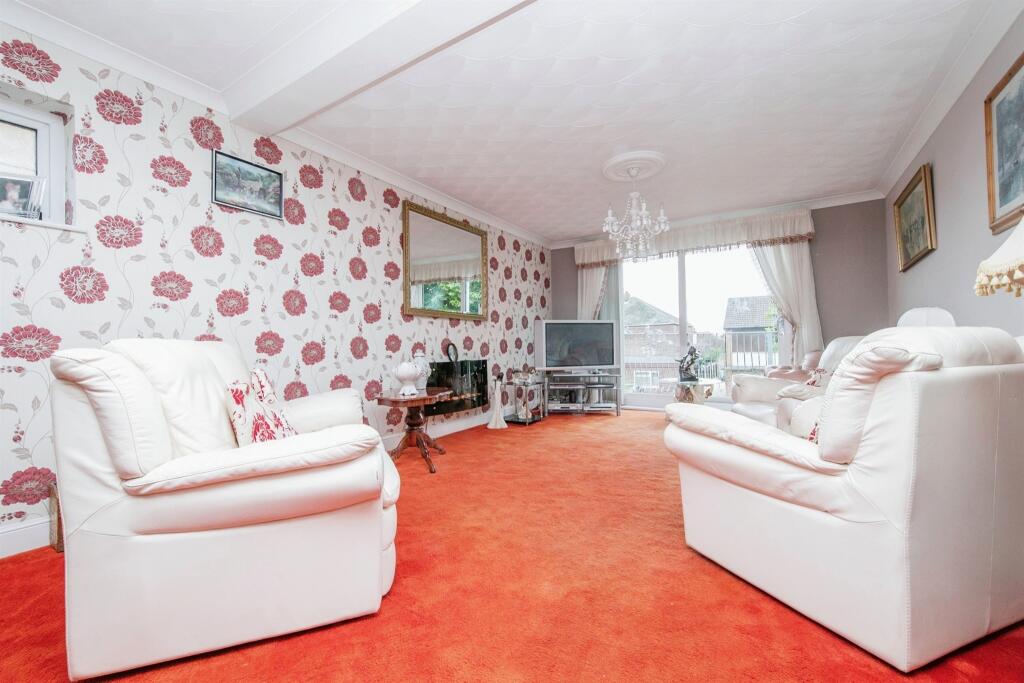 Additional property image - Kings Avenue, Holland-On-Sea, Clacton-On-Sea