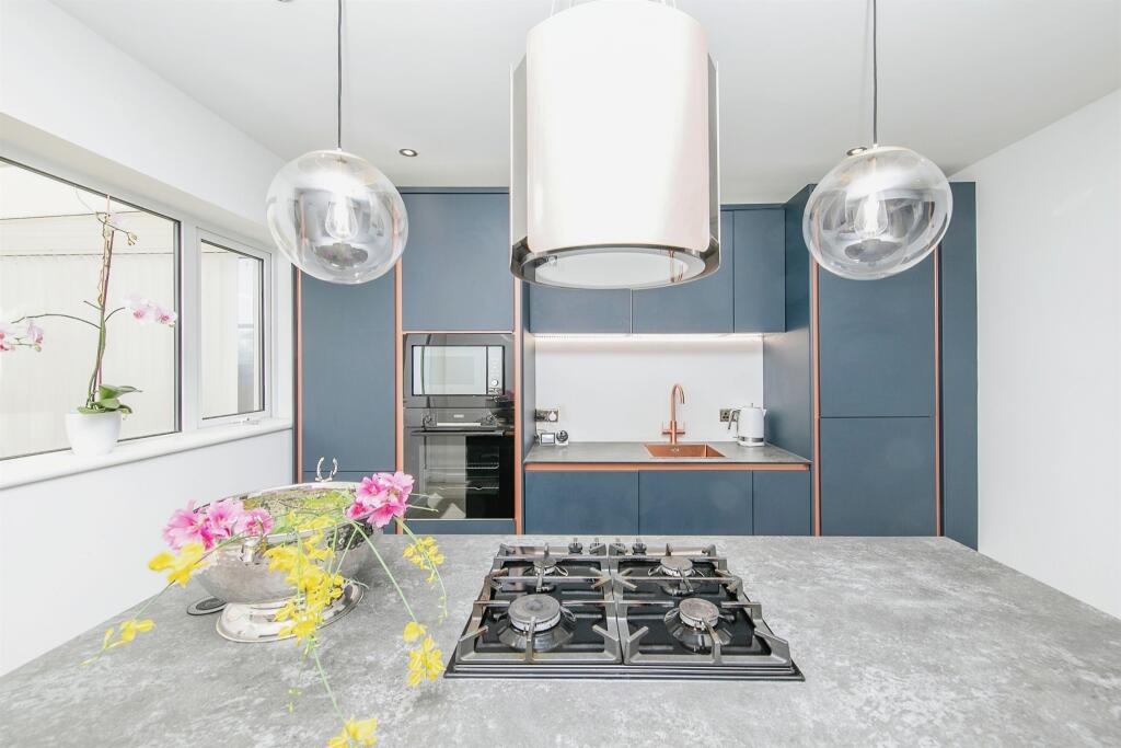 Additional property image - Leas Road, Clacton-On-Sea