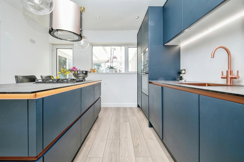 Additional property image - Leas Road, Clacton-On-Sea