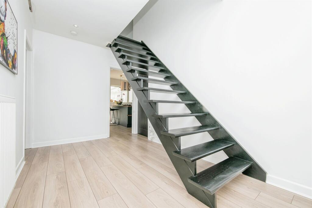 Additional property image - Leas Road, Clacton-On-Sea