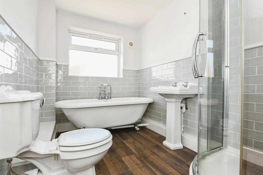 Additional property image - Fern Way, Jaywick, Clacton-On-Sea