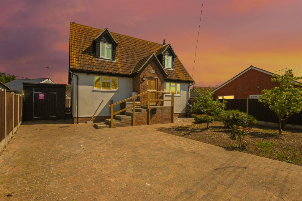 Additional property image - Fern Way, Jaywick, Clacton-On-Sea