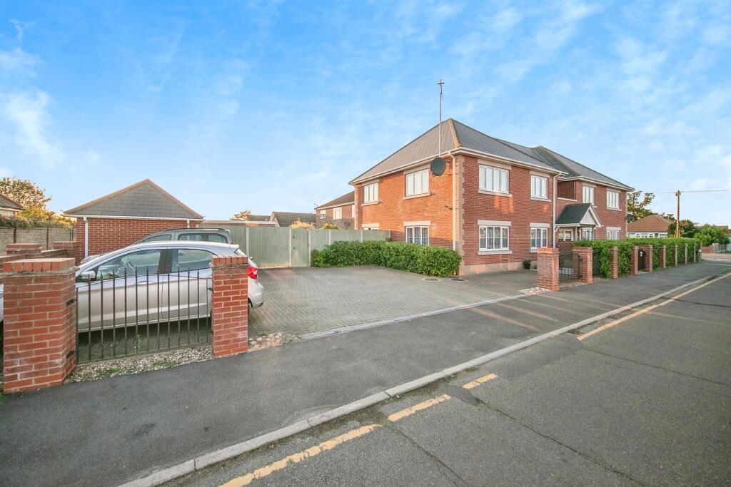 Additional property image - York Road, Holland-On-Sea, Clacton-On-Sea