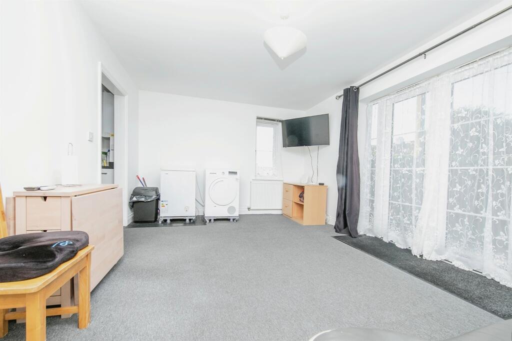 Additional property image - York Road, Holland-On-Sea, Clacton-On-Sea
