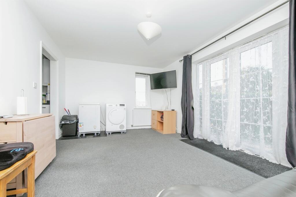 Additional property image - York Road, Holland-On-Sea, Clacton-On-Sea