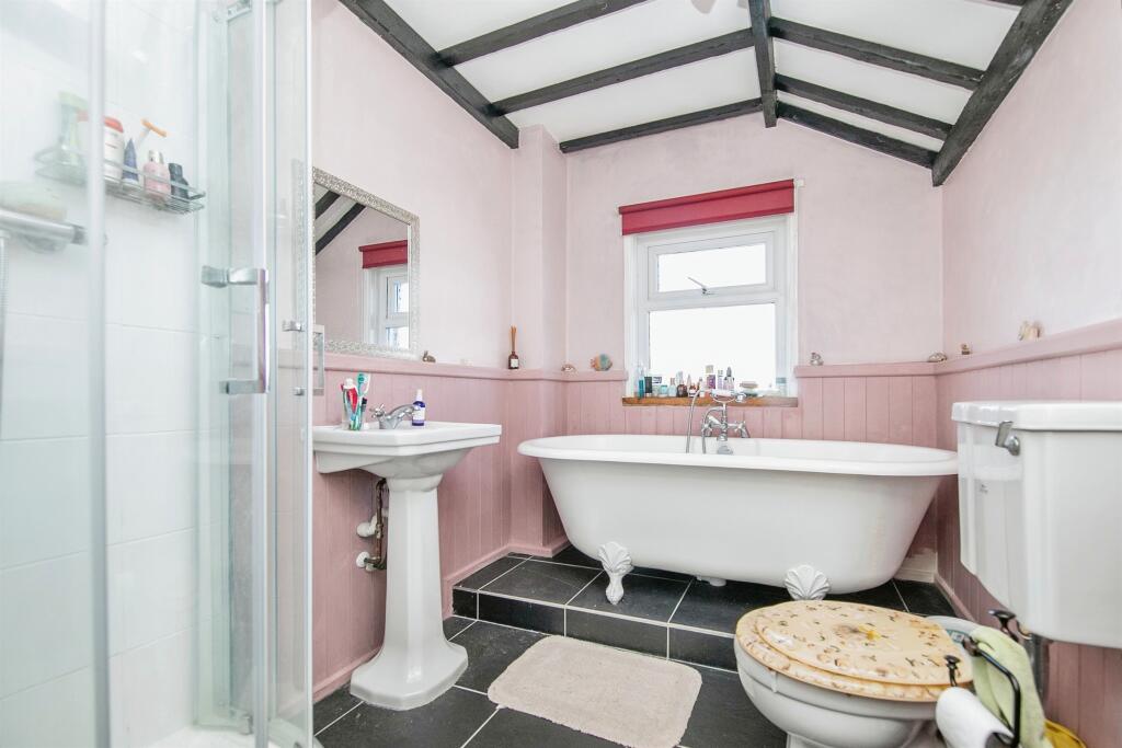 Additional property image - Naze Park Road, WALTON ON THE NAZE