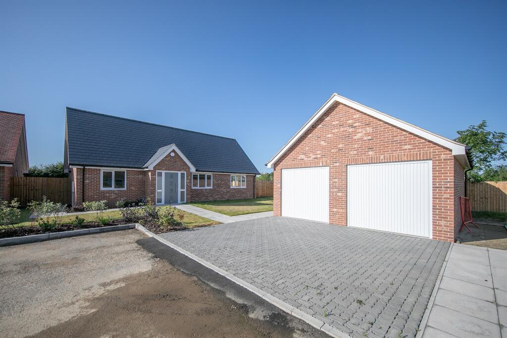 Additional property image - Nursery Field, Frinton Road, Thorpe-Le-Soken, Clacton-On-Sea