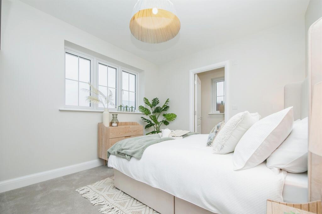 Additional property image - Martello Drive, Kirby Road, Walton On The Naze