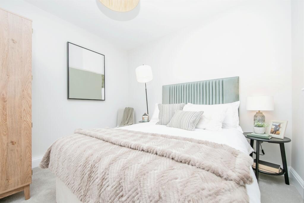 Additional property image - Martello Drive, Kirby Road, Walton On The Naze