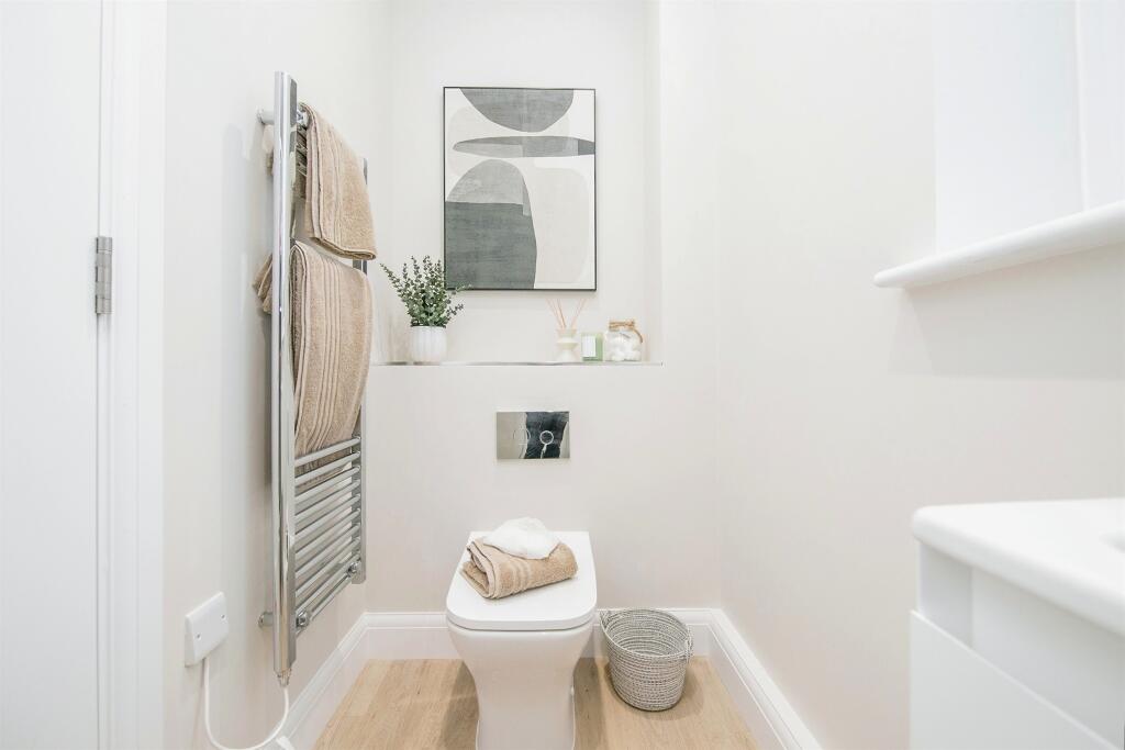 Additional property image - Martello Drive, Kirby Road, Walton On The Naze