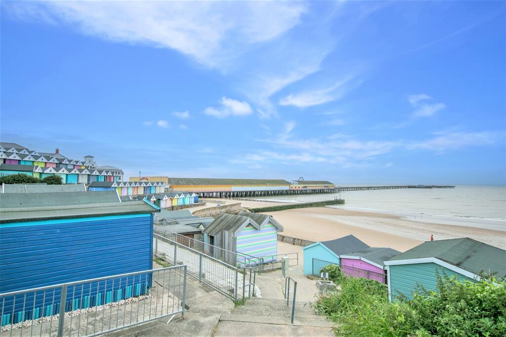 Additional property image - Martello Drive, Kirby Road, Walton On The Naze