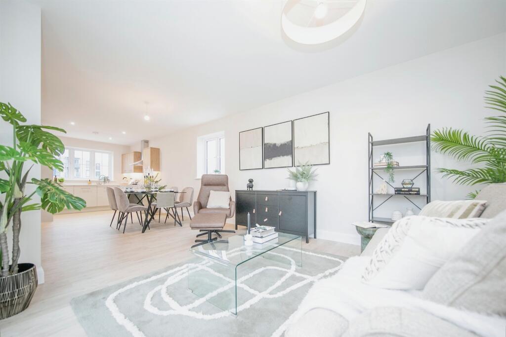 Additional property image - Martello Drive, Kirby Road, Walton On The Naze