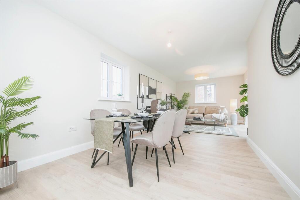 Additional property image - Martello Drive, Kirby Road, Walton On The Naze