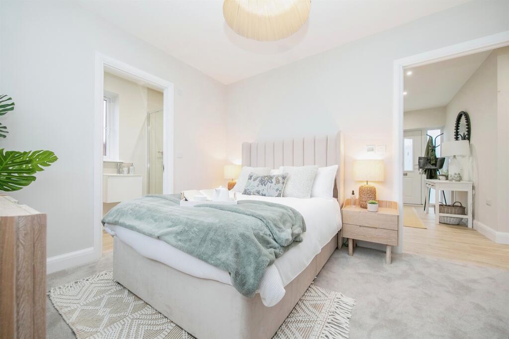 Additional property image - Martello Drive, Kirby Road, Walton On The Naze
