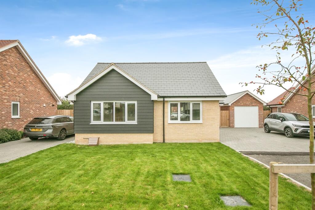 Additional property image - Nursery Field, Frinton Road, Thorpe-Le-Soken, Clacton-On-Sea