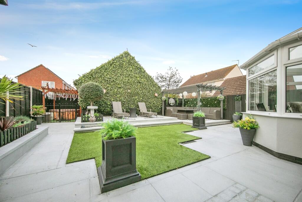 Additional property image - Hyacinth Close, Clacton-On-Sea