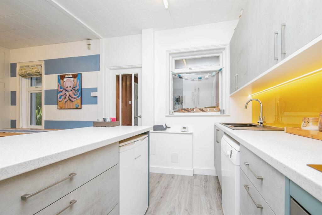 Additional property image - Naze Park Road, Walton On The Naze