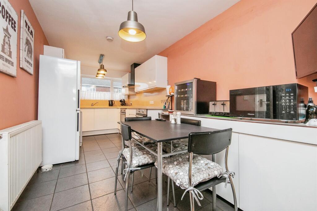 Additional property image - Beaconsfield Road, Clacton-On-Sea