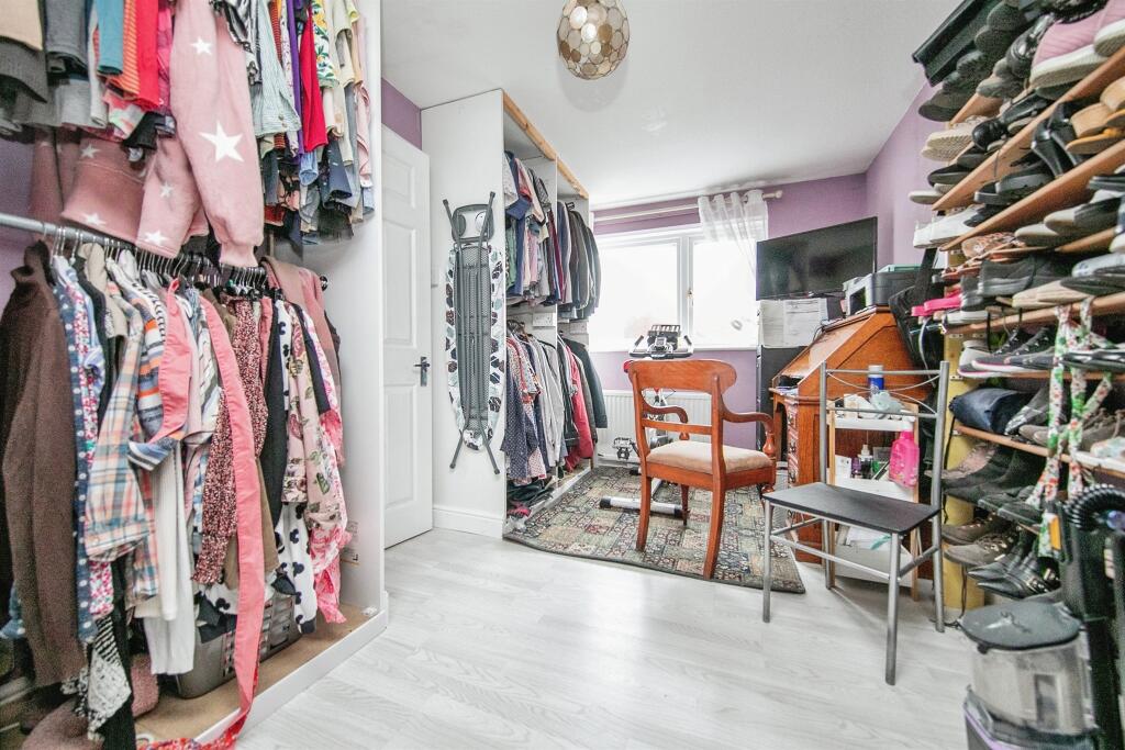 Additional property image - Beaconsfield Road, Clacton-On-Sea