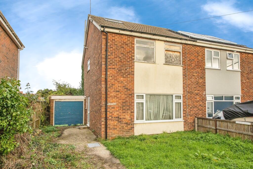 Main image of property: Weeley Road, Little Clacton, Clacton-On-Sea