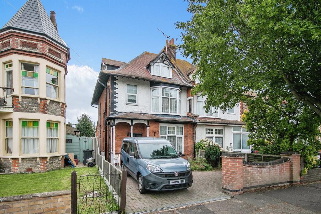 Main image of property: Vista Road, Clacton-On-Sea