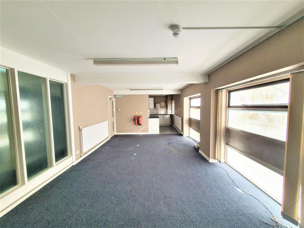 High street retail property to lease in 21 Bramhall Lane South