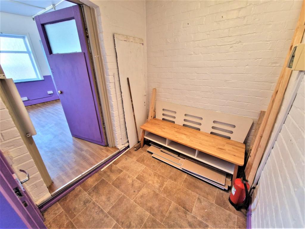 High street retail property to lease in 7b Stretford Road, Urmston, M41