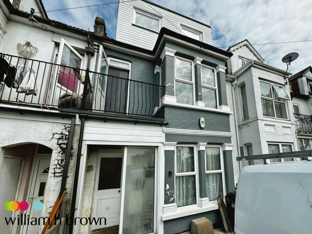 3 bedroom apartment for rent in Old Road, CLACTONONSEA, CO15