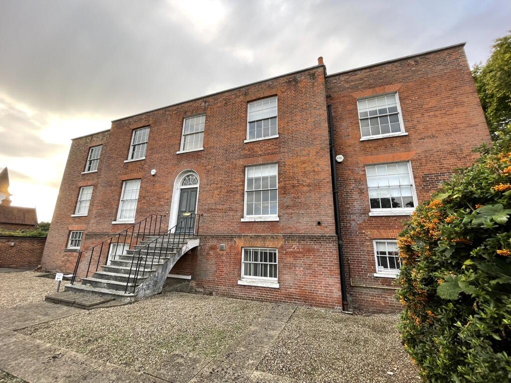 Main image of property: 160 Bridge Road, Maidenhead, SL6 8DG