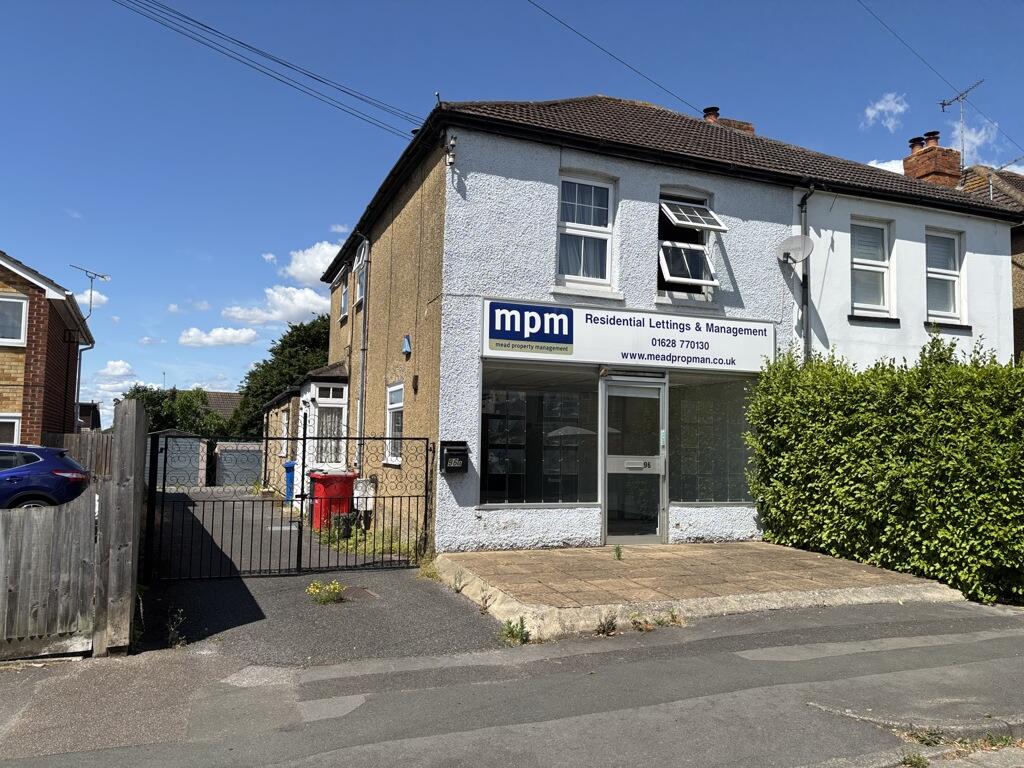 Main image of property: 96 Westborough Road, Maidenhead, Berkshire, SL6 4AS