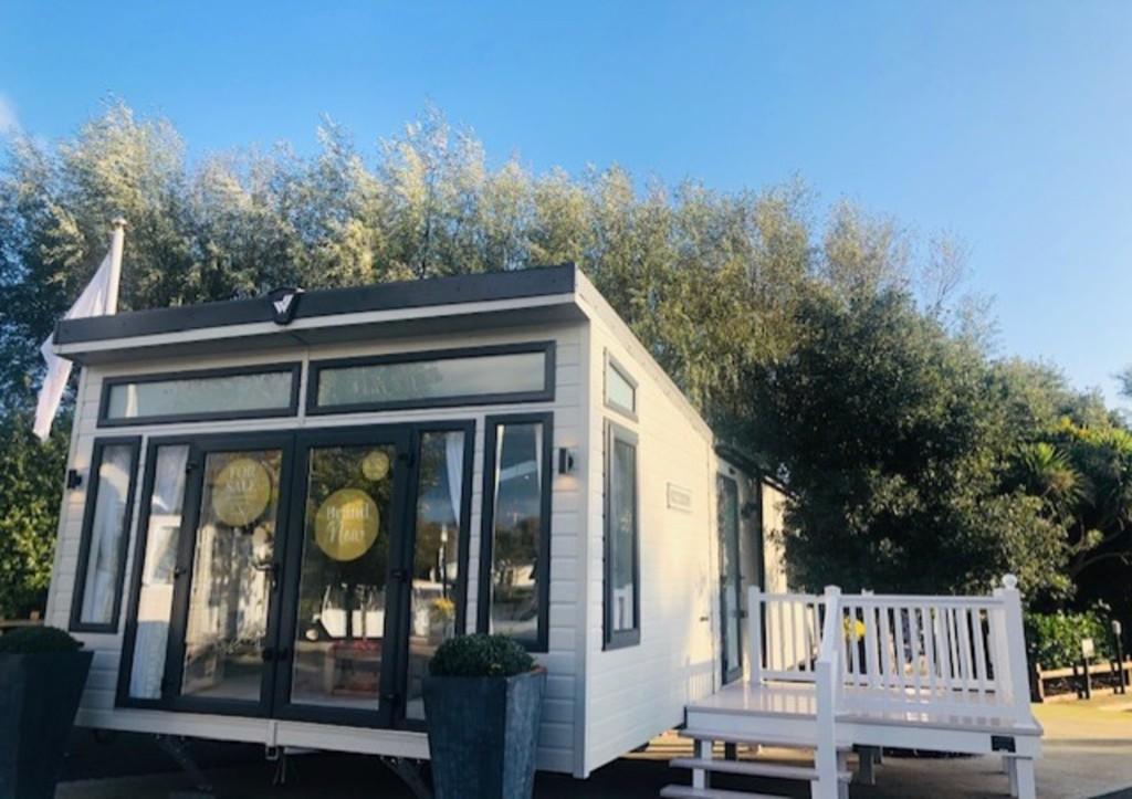 2 bedroom caravan for sale in Bowleaze Cove, Weymouth, DT3 6PP, DT3