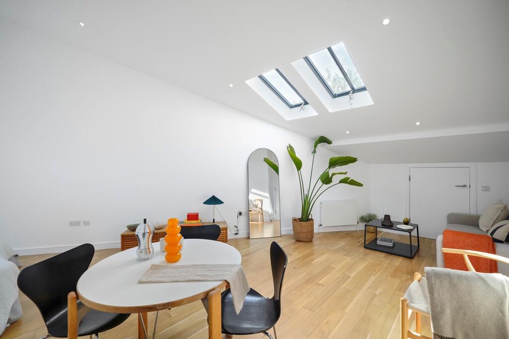 Main image of property: Buckingham Road, London, N1