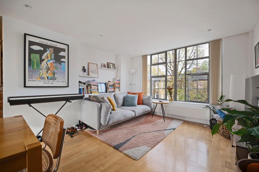 Main image of property: Shepperton Road, London, N1