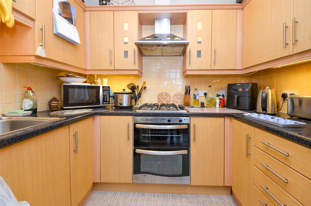 1 bedroom apartment for sale in Royal Manor Park, 34 Queens Road, Llandudno, Conwy, LL30