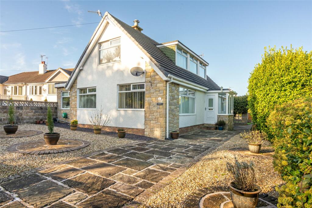 4 bedroom bungalow for sale in Bryn Lupus Road, Llandudno, Conwy, LL30