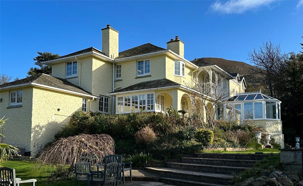 4 bedroom detached house for sale in Alexandra Park, Penmaenmawr, Conwy