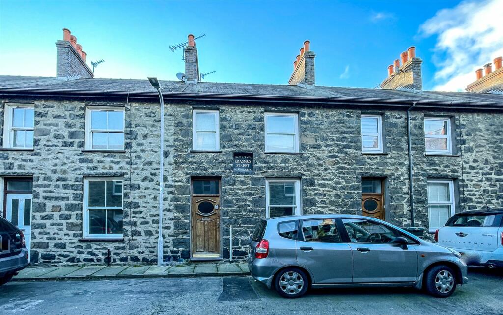 2 bedroom terraced house for sale in Erasmus Street, Penmaenmawr, Conwy