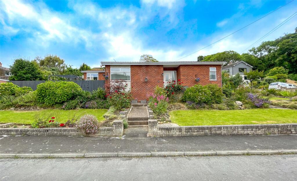 2 bedroom bungalow for sale in Maes Gweryl, Conwy, LL32