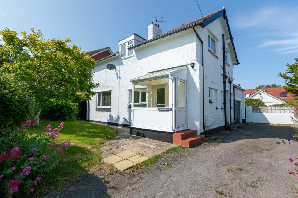 Main image of property: Goronwy Gardens, Penrhyn Bay, Llandudno, Conwy, LL30