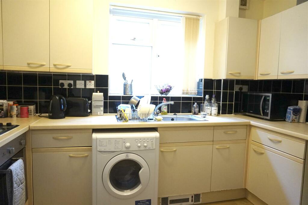 Additional property image - Savoy Close, Harborne, B32