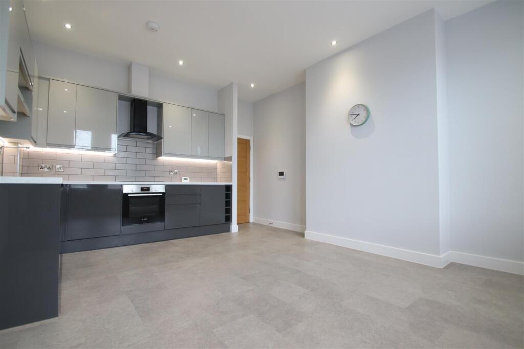 Additional image 3 of 100 High Street, Harborne, Birmingham, B17