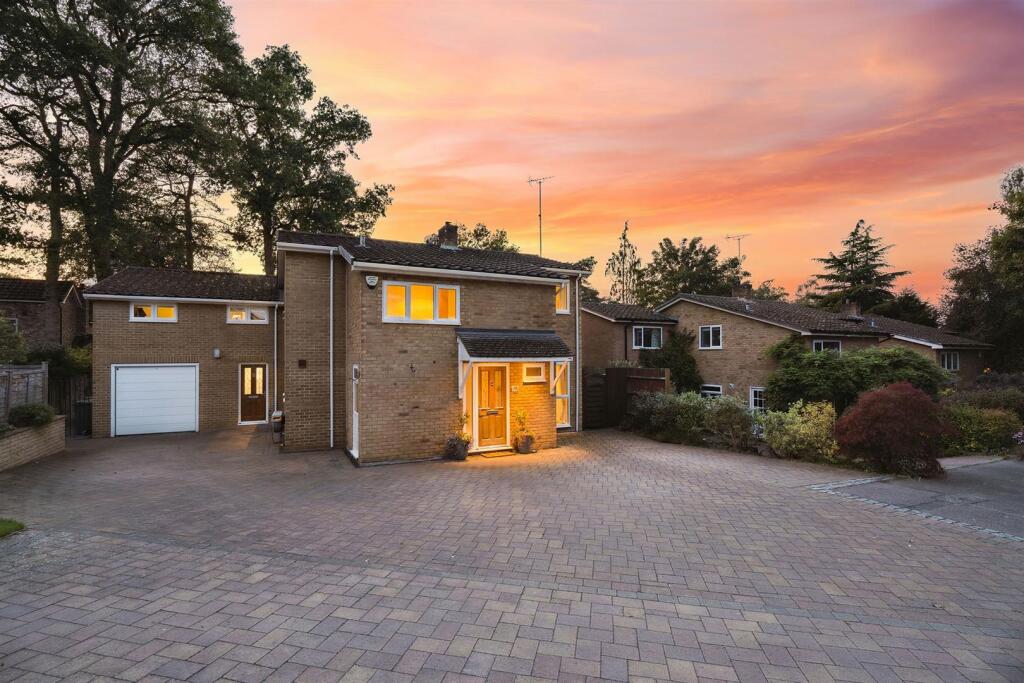 Main image of property: Chamberlains Gardens, Leighton Buzzard, Bedfordshire