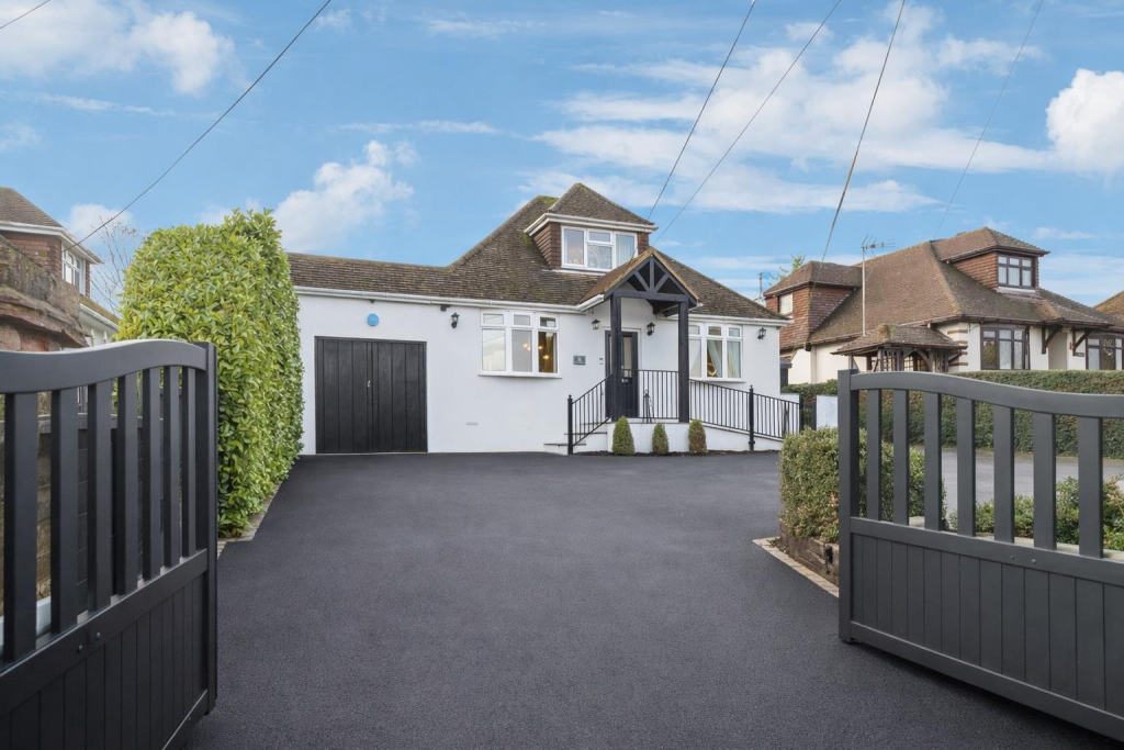 Main image of property: Leighton Road, Edlesborough, Buckinghamshire