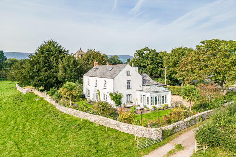 6 bedroom detached house for sale in The Bryn, Abergavenny, NP7