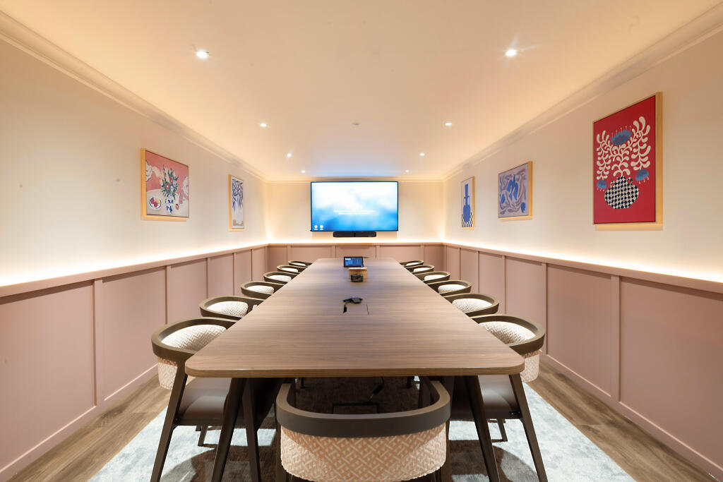 Main image of property: 22 Grosvenor Gardens Mews North, London, SW1W 0JP