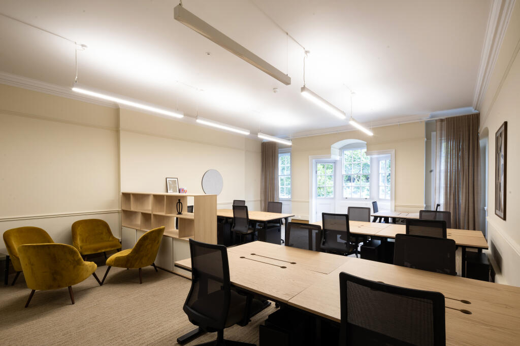 Main image of property: 142 Buckingham Palace Road Terrace, London, SW1W 9TR